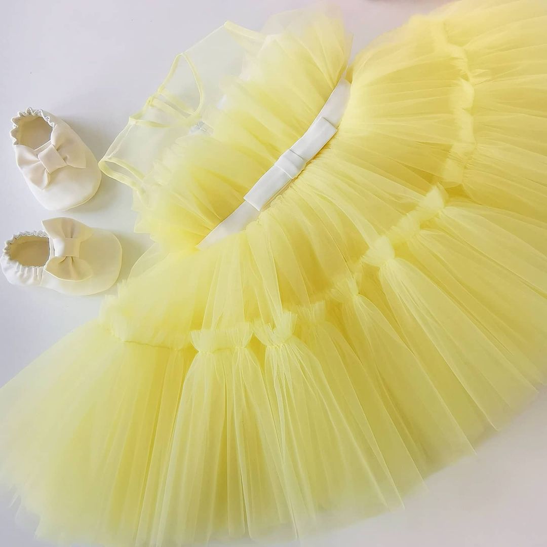 Amazing yellow birthday dress